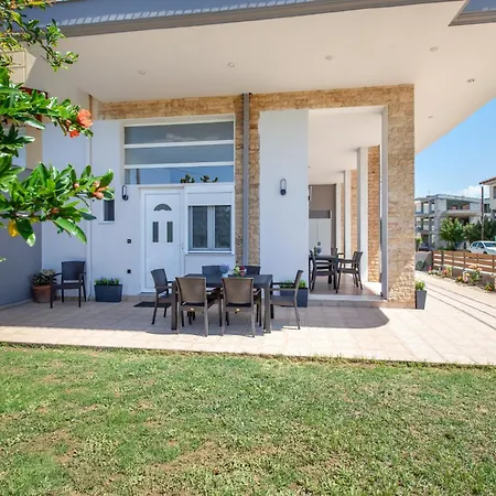 Living By Rentalspro - Nea Halkidiki Daire Flogita