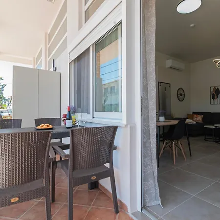Living By Rentalspro - Nea Halkidiki Daire