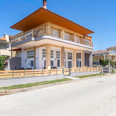 Living By Rentalspro - Nea Halkidiki Апартаменты