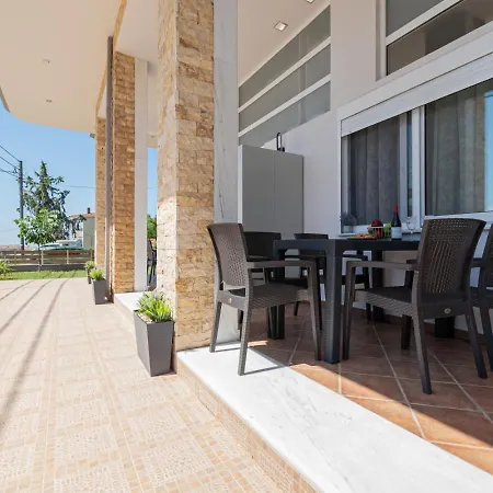 Living By Rentalspro - Nea Halkidiki